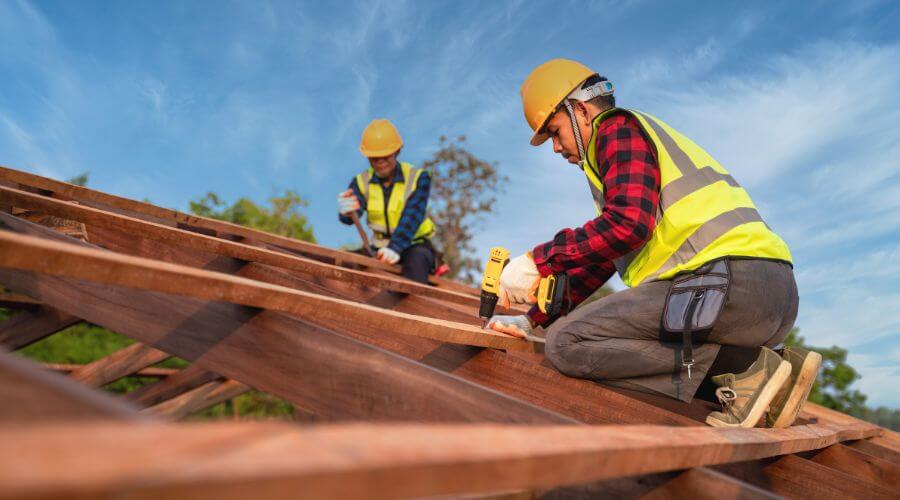Professional Flat Roofing Installation services in Cayuga, IN